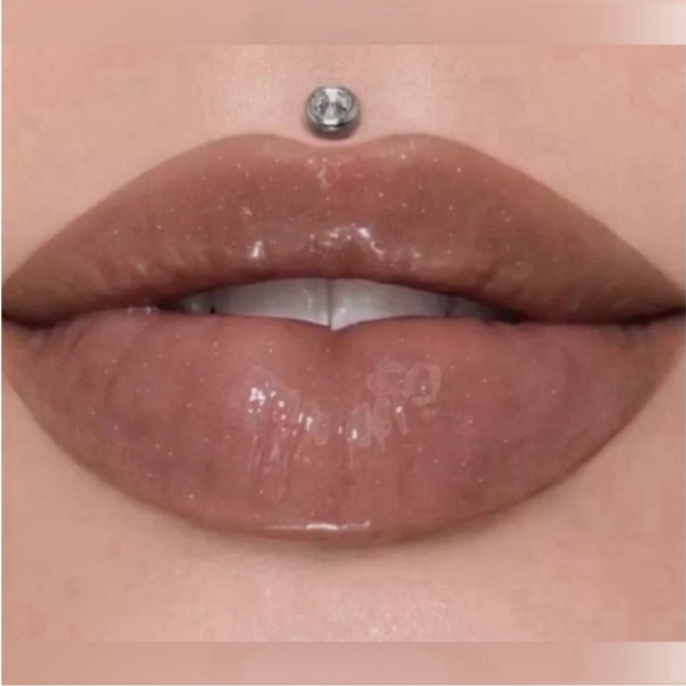 TABLE TOP - Jeffree Star The Gloss